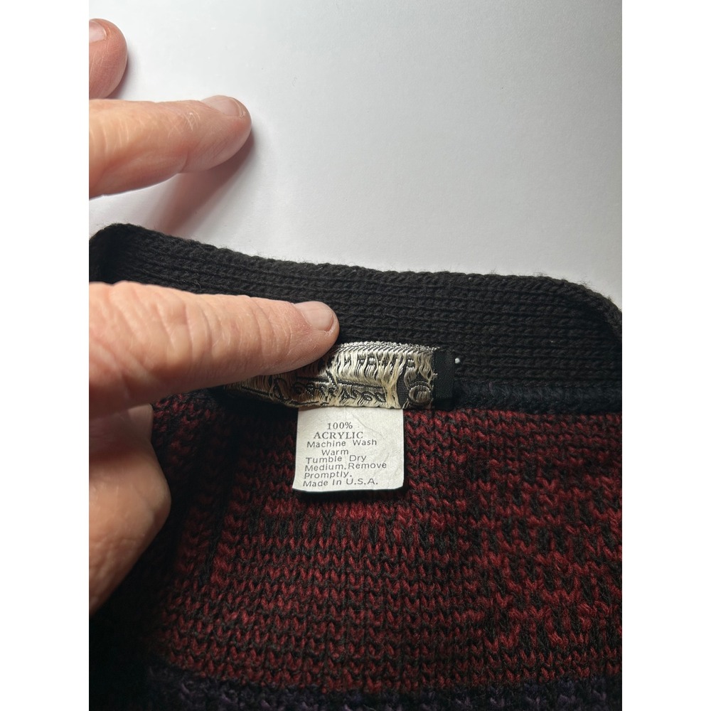 Mens Custom Designed Geometric Pattern Acrylic Bu… - image 3